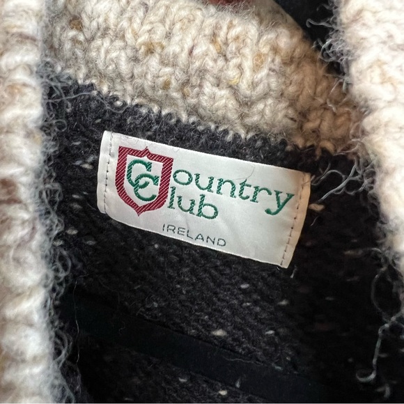 VINTAGE COUNTRY CLUB Hand Knit Turtleneck Sweater from Ireland, S - Picture 10 of 11